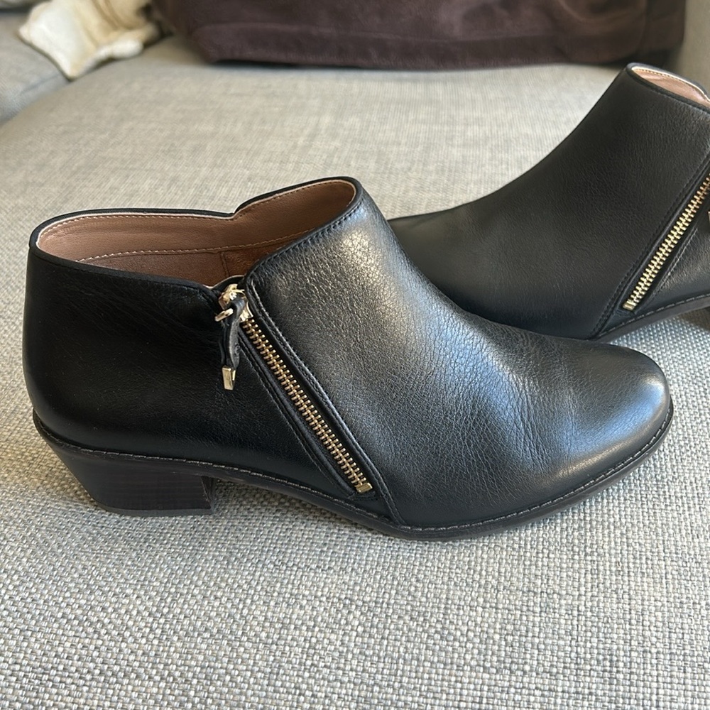 Vionic leather booties